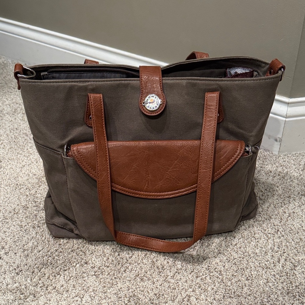 Momkindness Brand Carryall Tote Bundle in Gray